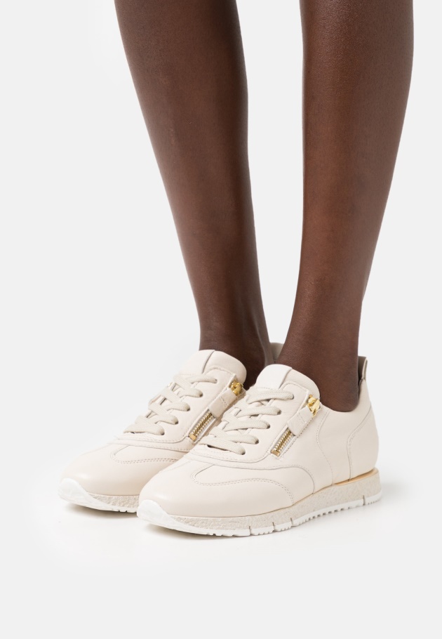 Beige Gabor-Trainer