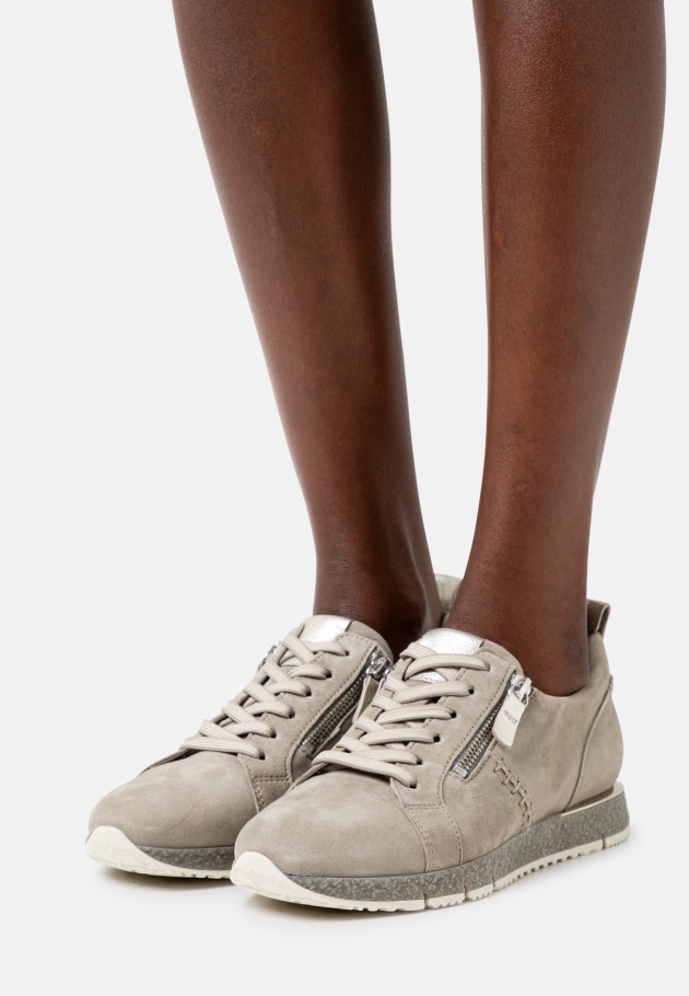 Beige Gabor-Trainer