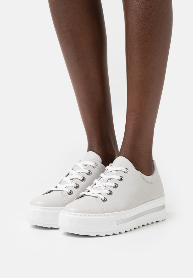 Weiss Sneaker Gabor