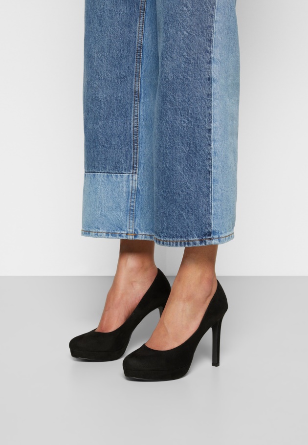 Schwarze High Heels Gabor