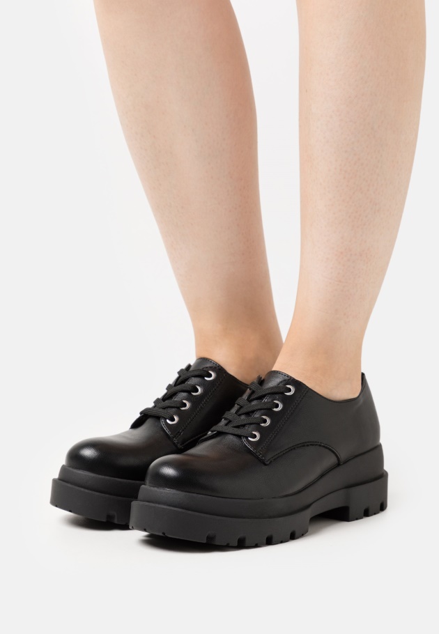 Vintage Black Gabor Leona - Schnürschuhe