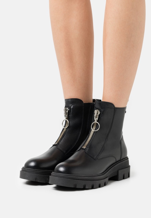 Altsilberne Gabor-Plateaustiefeletten