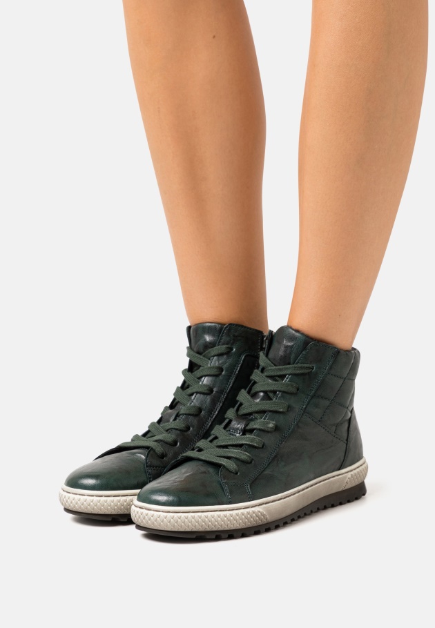 High-Top-Sneaker Von Tanne Gabor