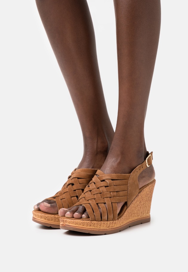 Kaninchen/Seide/Erdnuss-Gabor-Plateau-Sandalen