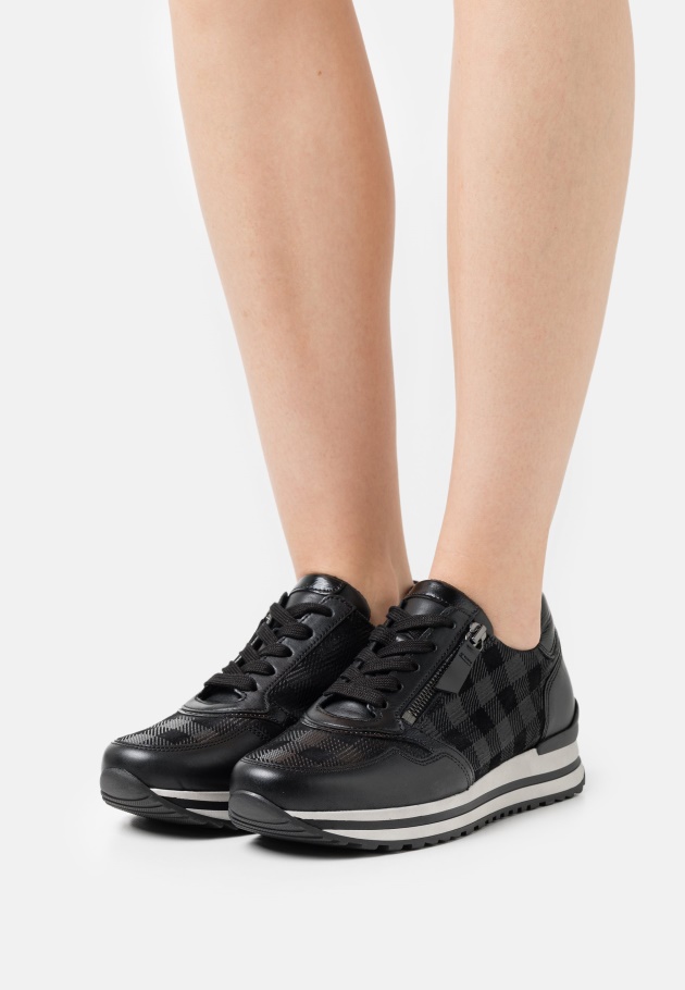 Schwarze Turnschuhe Gabor