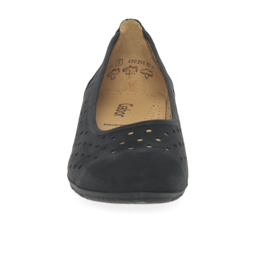 Gabor Freizeitschuhe Aus Schwarzem Nubukleder Mit Rüschen Und Gestanzten Details