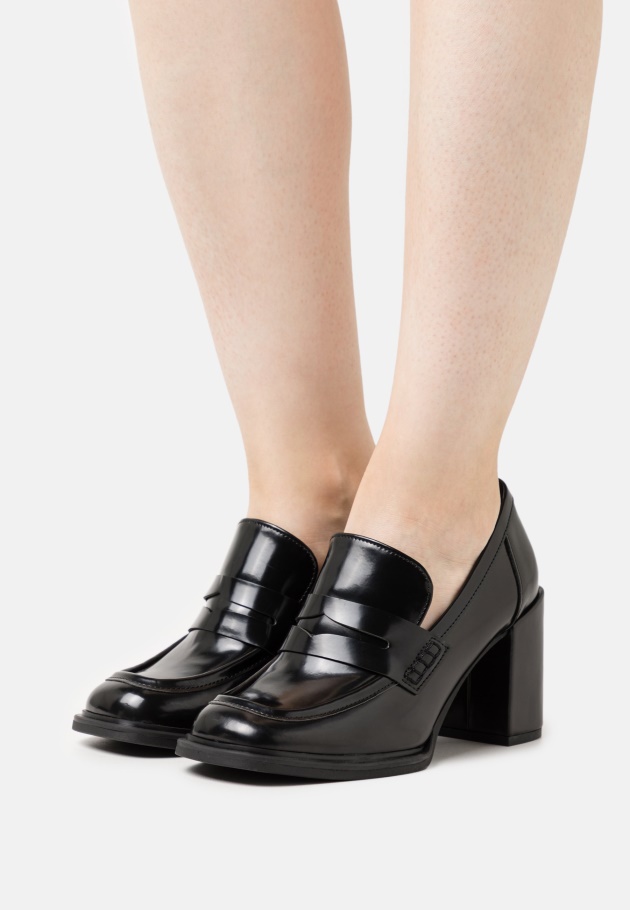 Schwarze Gabor-Plateau-Heels