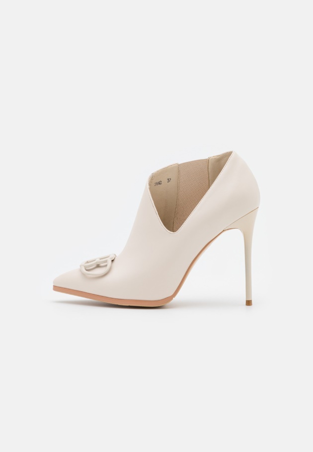 Elfenbein Gabor Klassische Heels