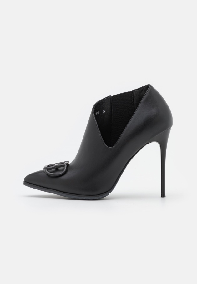 Elfenbein Gabor Klassische Heels
