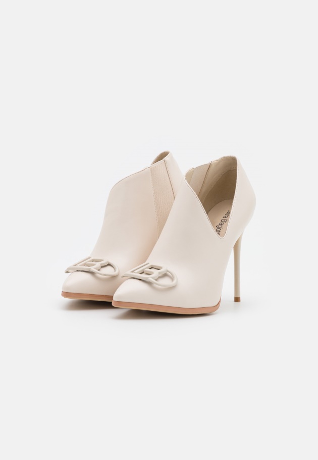 Elfenbein Gabor Klassische Heels