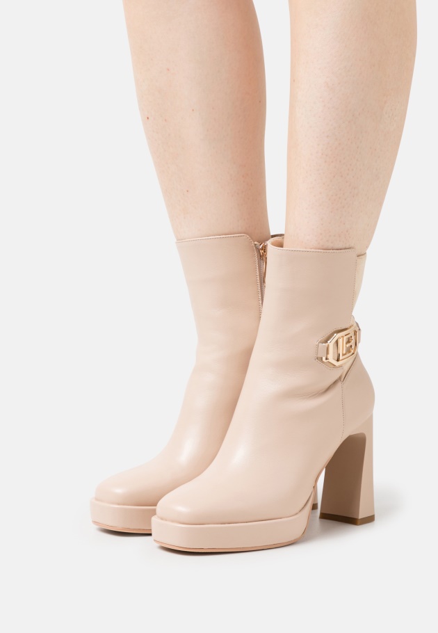 Elfenbein Gabor Klassische Heels