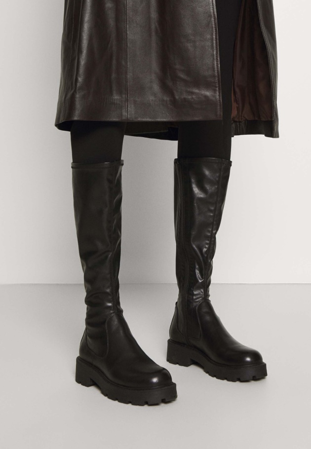 Schwarze Gabor-Stiefel